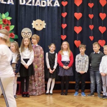 Kwiaty dla Babci, całusy dla Dziadka