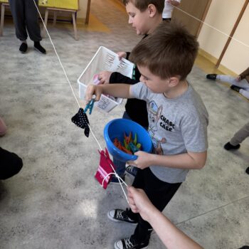 DZIEŃ KOLOROWEJ SKARPETKI ZORGANIZOWANY PRZEZ SAMORZĄD UCZNIOWSKI