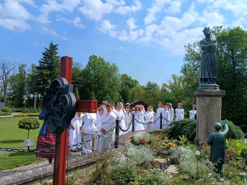 Pielgrzymka dziękczynna Dzieci Pierwszokomunijnych do Dębowca – 21.05.2026 r. Pielgrzymka dziękczynna Dzieci Pierwszokomunijnych do Dębowca – 21.05.2026 r.